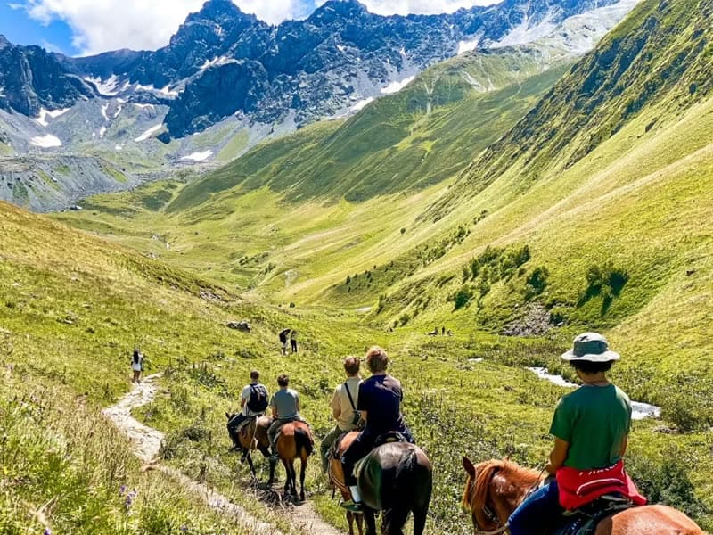 Horse Tours (Juta, Kazbegi)